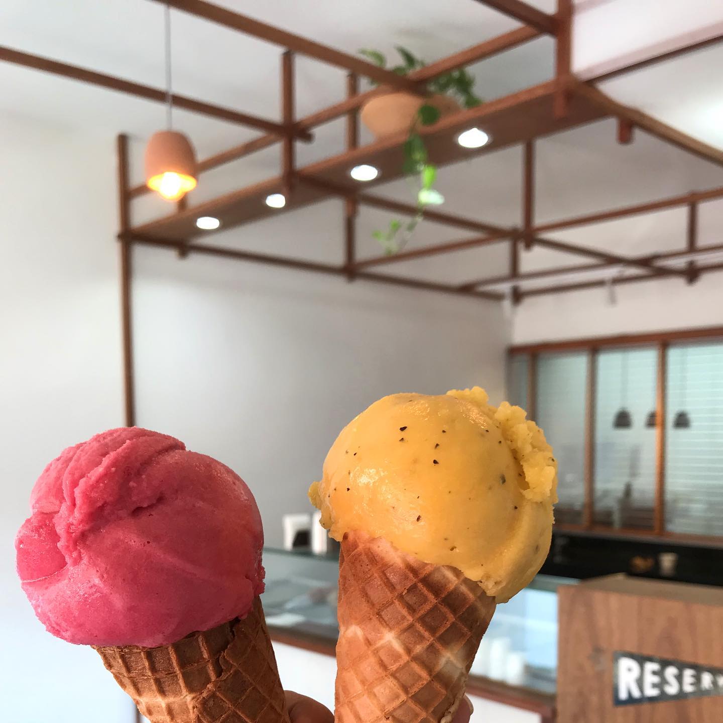 Casquinhas na loja Sorvete da Reserva